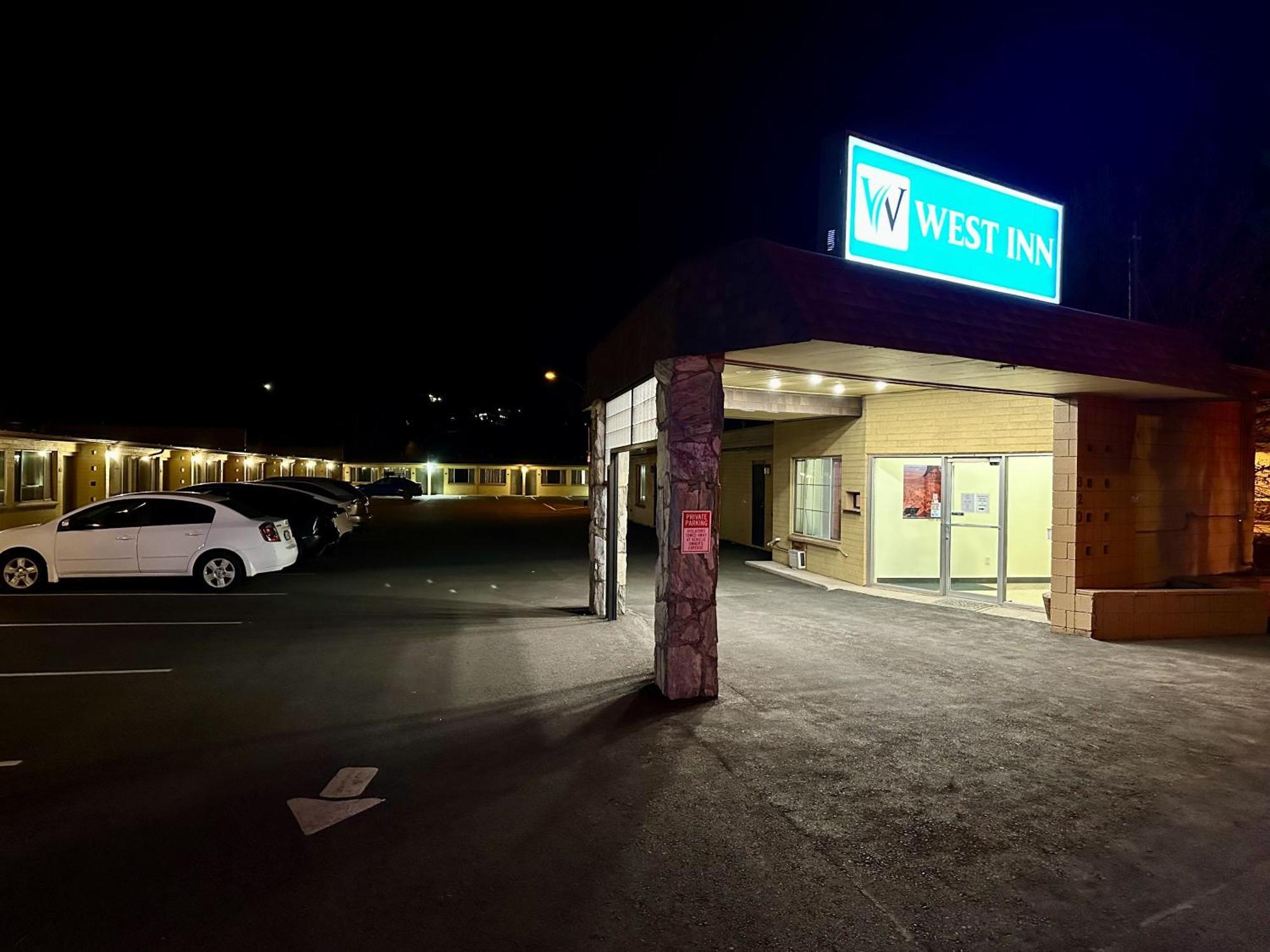 West Inn Nau - Downtown سارية العلم المظهر الخارجي الصورة