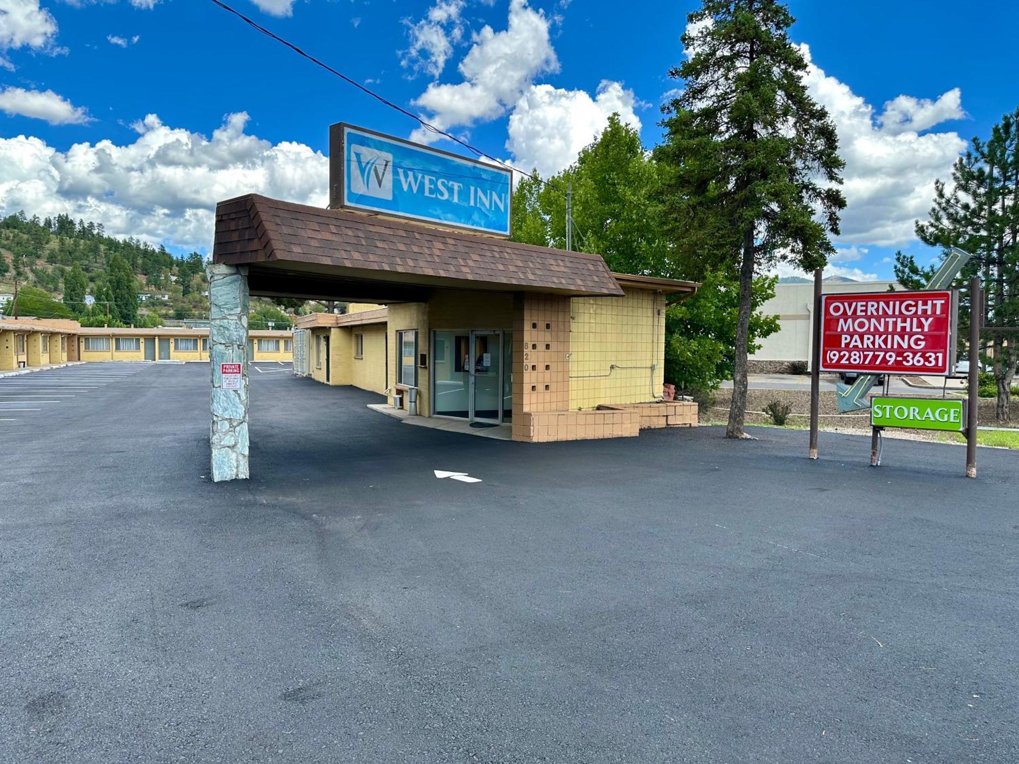 West Inn Nau - Downtown سارية العلم المظهر الخارجي الصورة