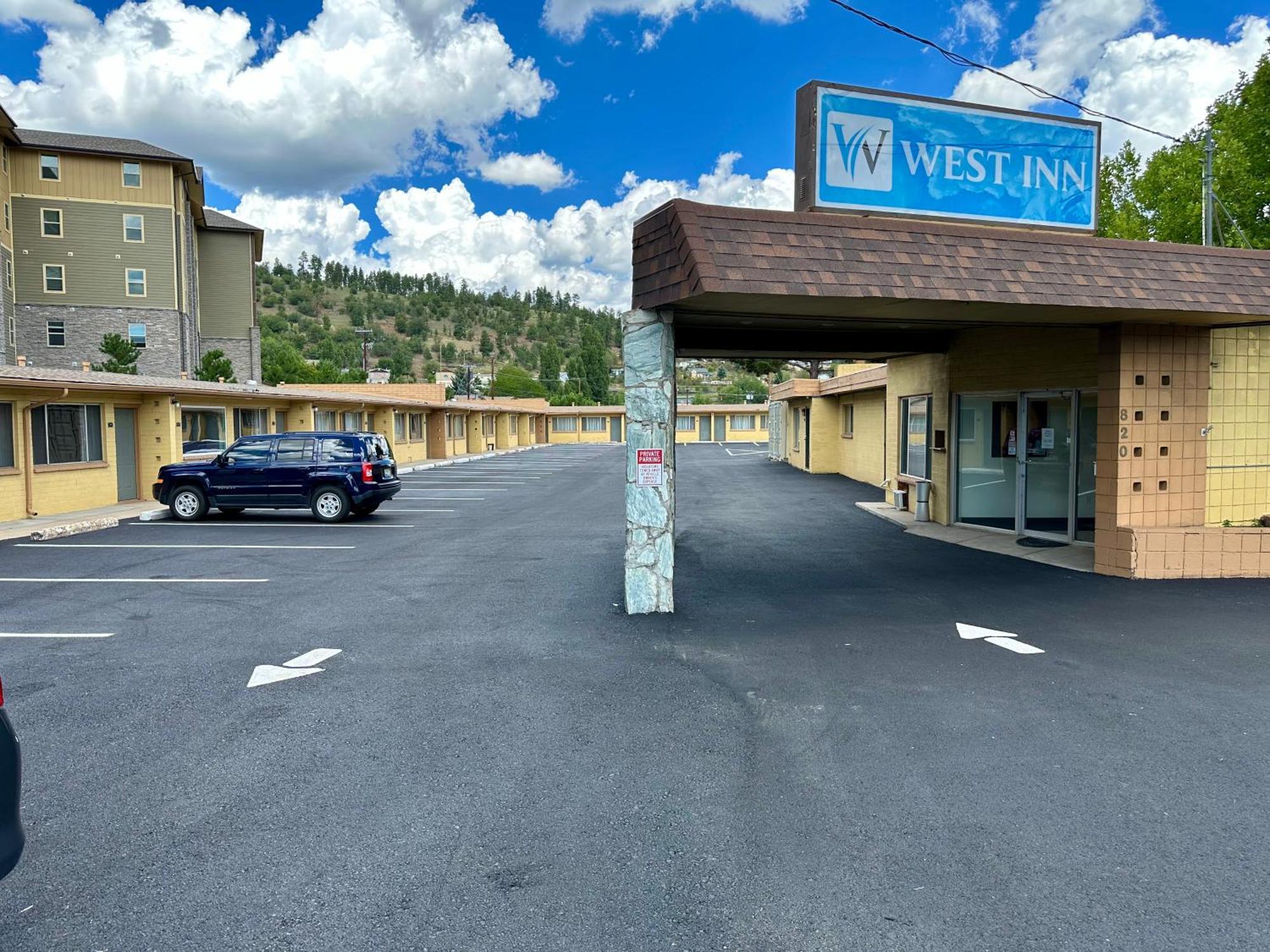 West Inn Nau - Downtown سارية العلم المظهر الخارجي الصورة