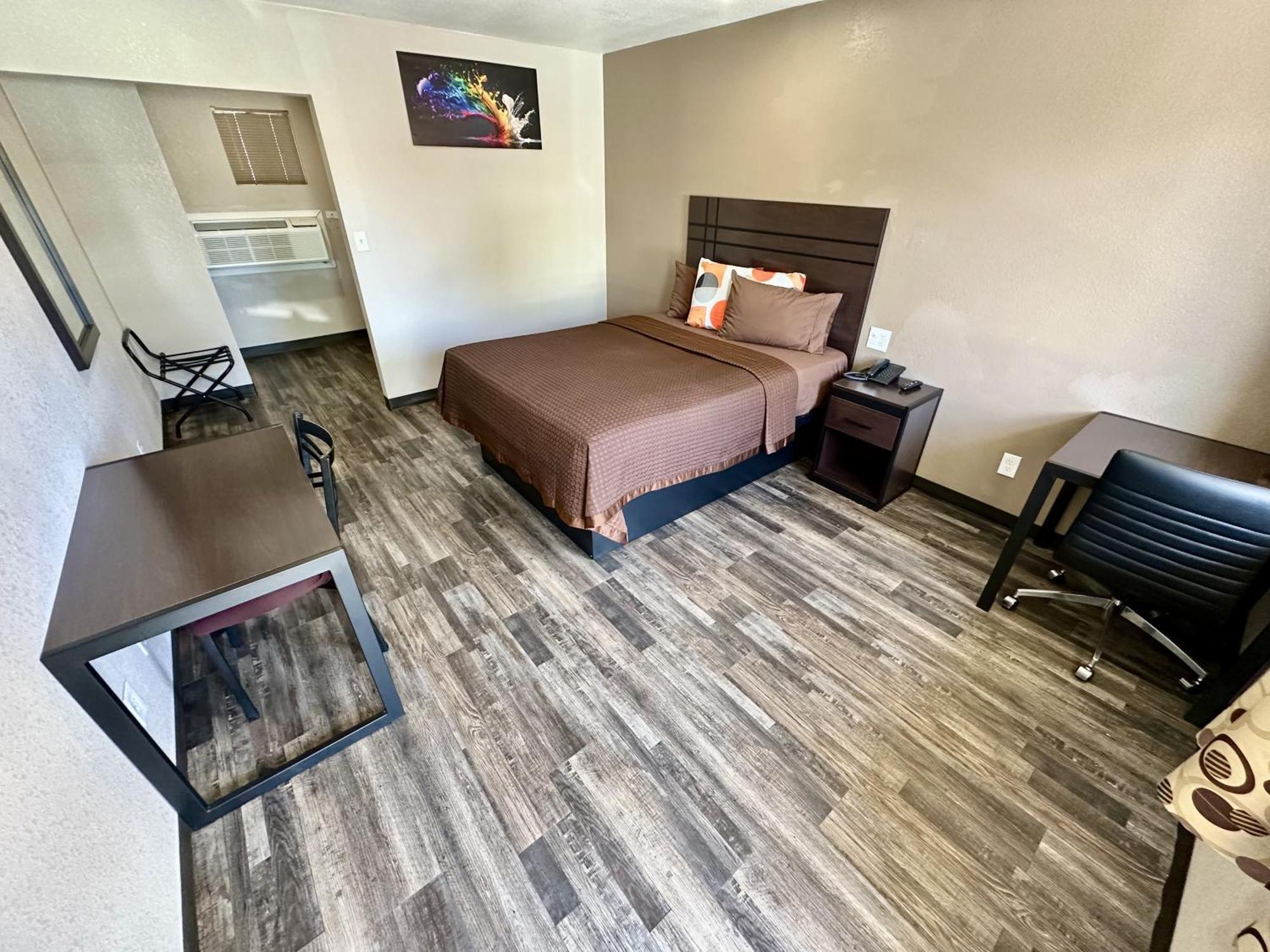 West Inn Nau - Downtown سارية العلم المظهر الخارجي الصورة